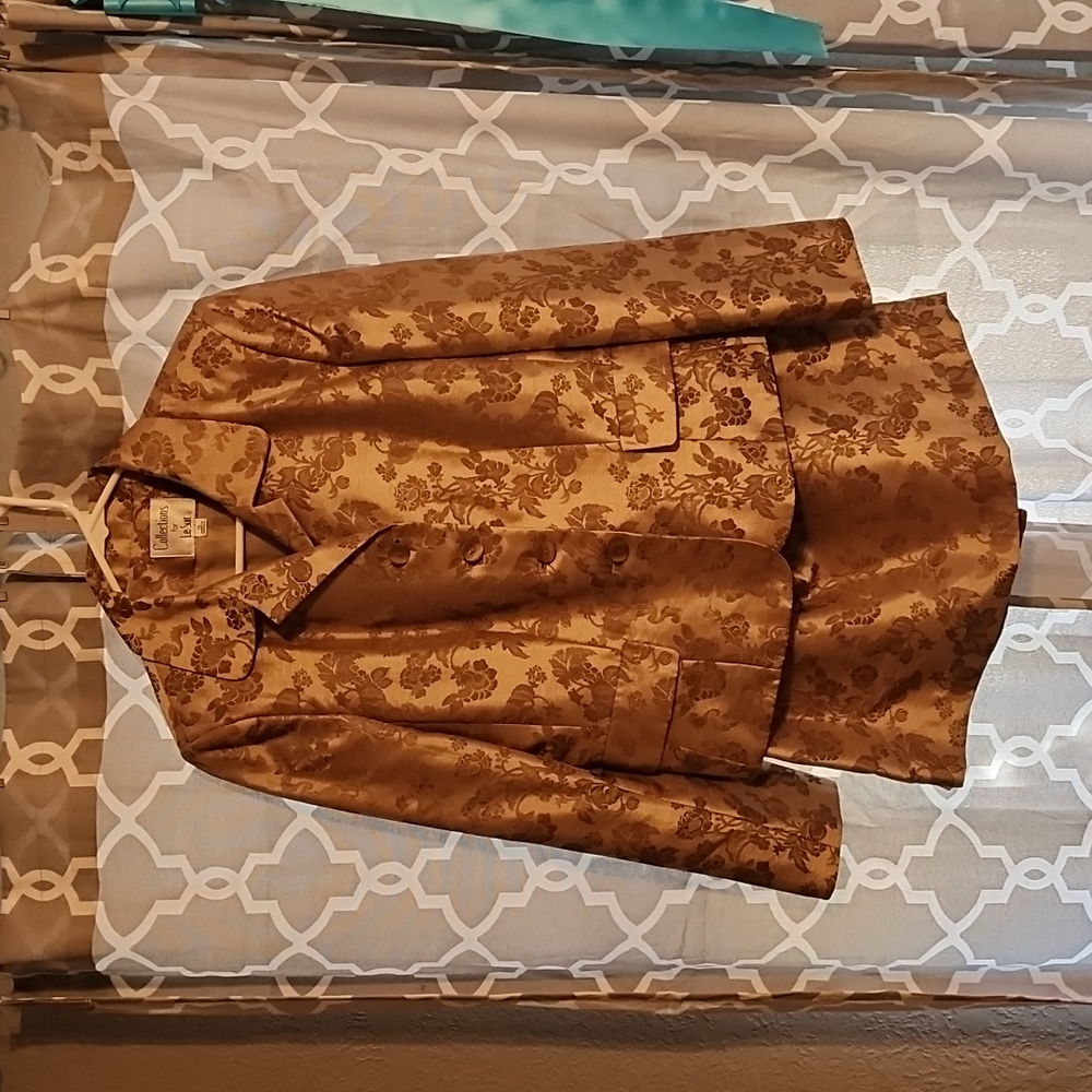 Collections by Le Suit skirt suit